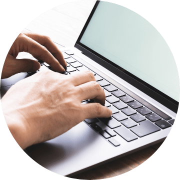 エントリーフォーム入力を行う様子