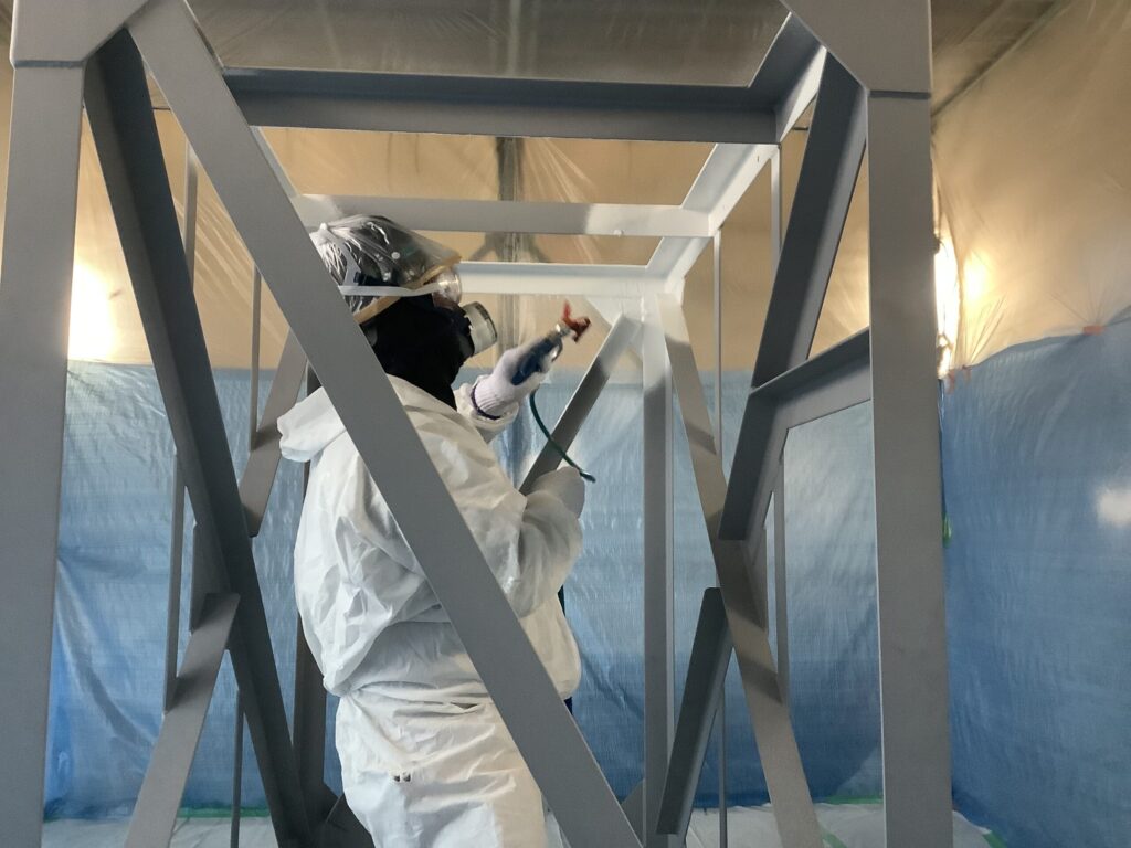 鉄骨に耐火テクト施工 膜厚確保 必須 グラコ マークVにて施工